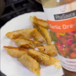 dumplings with garlic dressing